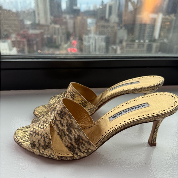 Manolo Blahnik gold snake sandals, never worn size 11 /41 - Picture 5 of 5